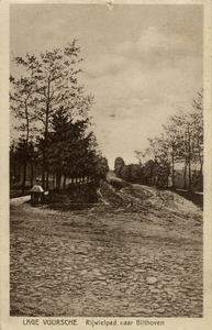 15114 Gezicht op het rijwielpad en de zandweg (Koudelaan) Lage Vuursche-Bilthoven te Lage Vuursche (gemeente Baarn) uit ...